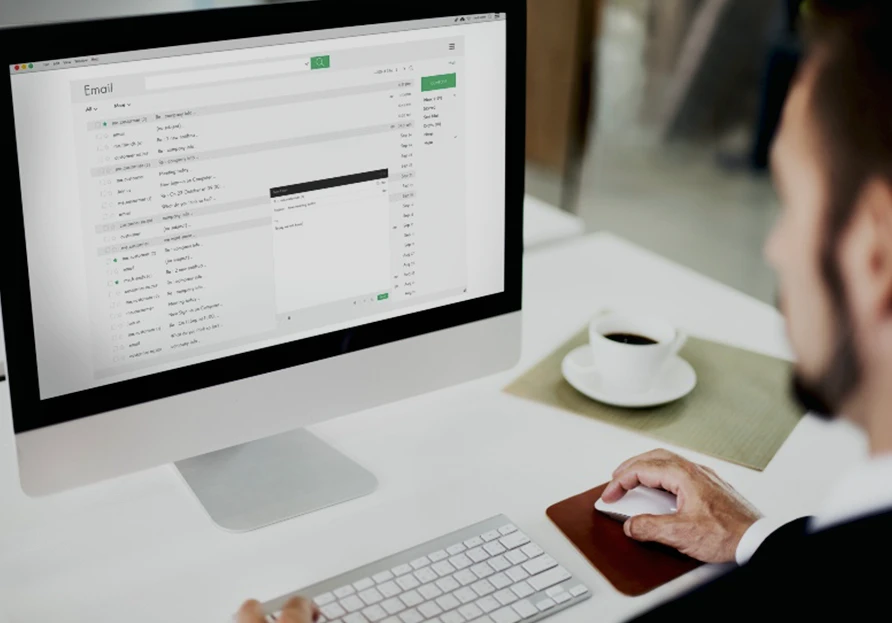 Email certificado para la gestión de contratos con proveedores y clientes